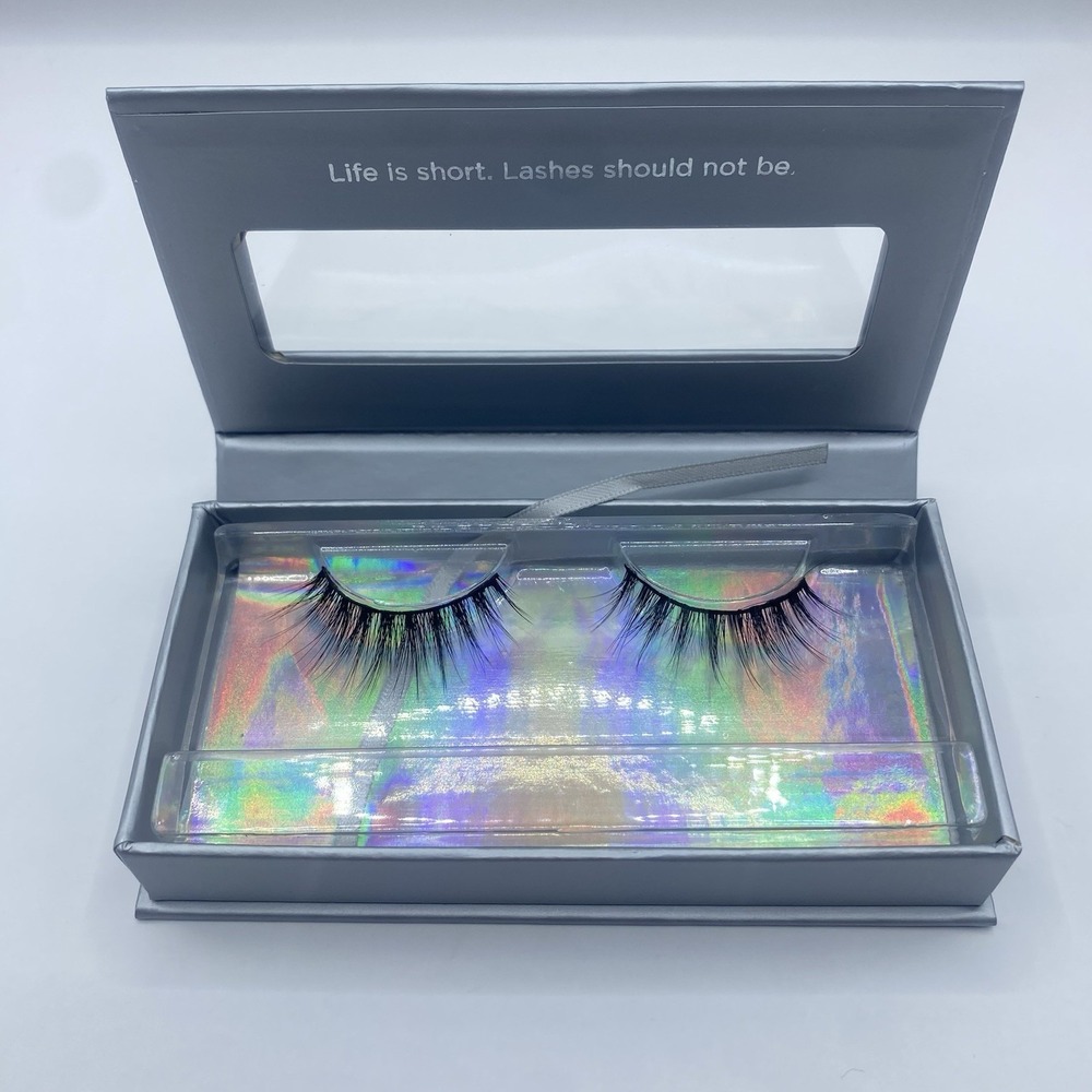 PUR Pro Eyelashes Diva 3D Cruelty‎ Free Luxe Lashes 1 Pair Up To 30 Wears New